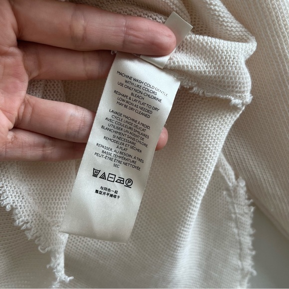 We The Free Cream Long Sleeve Top Sz Small Raw Seams Soft Oversized Knit - Picture 5 of 9